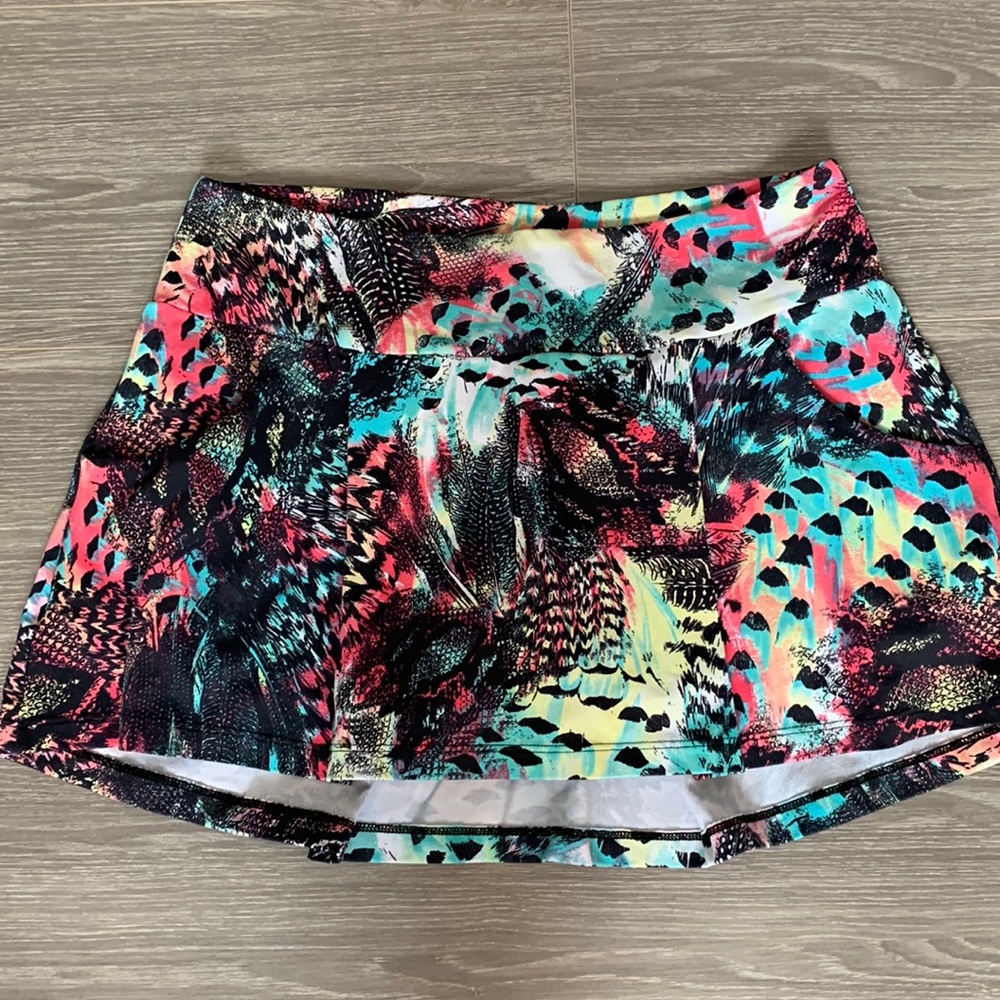 Skirt for runners with shorts underneath.